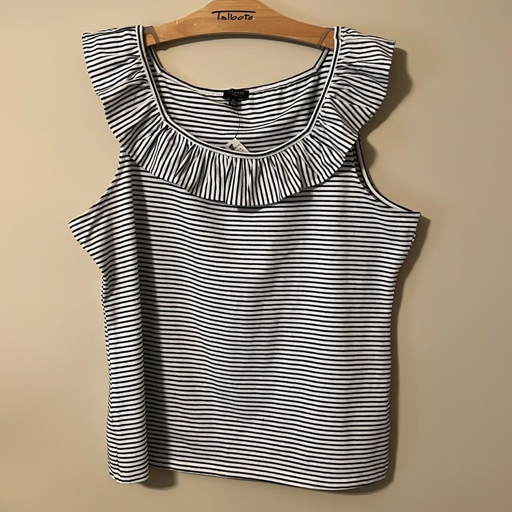 Women’s Talbots sleeveless top